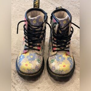 Dr. Martens toddler size 9 NWOT